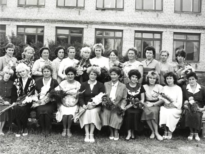 1988 год: Учителя Основной общеобразовательной школы  города Мариинского Посада