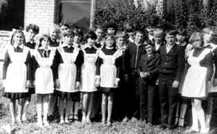 1984 год: Выпускники Основной общеобразовательной школы города Мариинского Посада